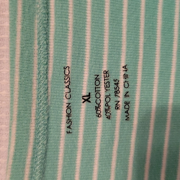 Fashion Classics Shirt - Picture 2 of 3